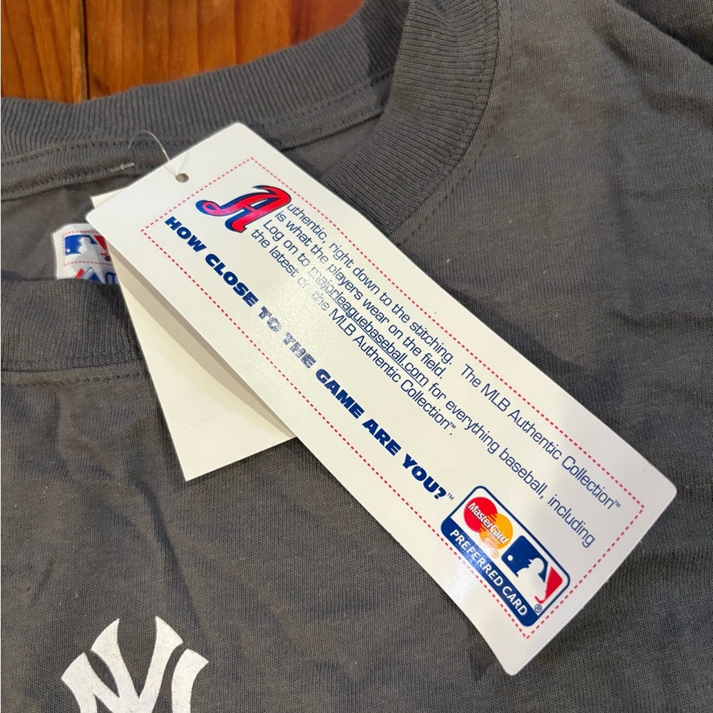 Authentic Collection Majestic New York Yankees Gray Men's Large Short Sleeve Tee - Picture 4 of 8
